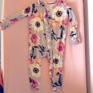 Posh Peanut onesie. Not footed, snap closures.